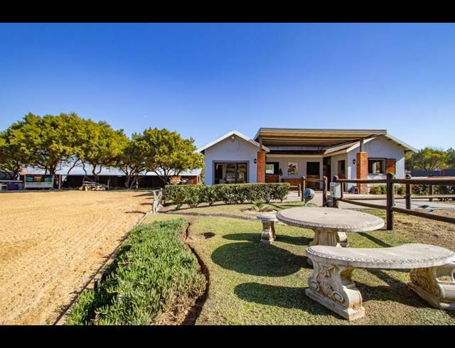 4 BEDROOM HOUSE FOR SALE IN BEAULIEU